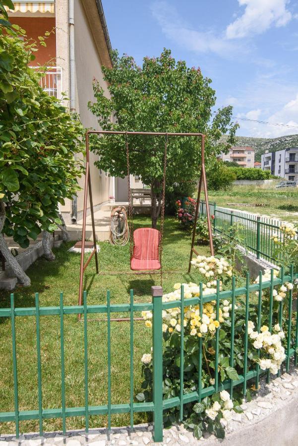 Apartman Tonka โตรกีร์ ภายนอก รูปภาพ